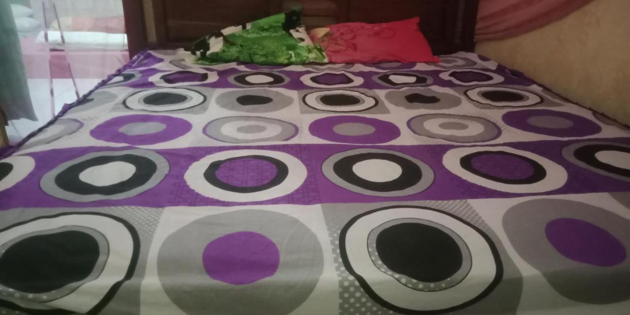 לבואן באג'ו Agus Family Homestay מראה חיצוני תמונה