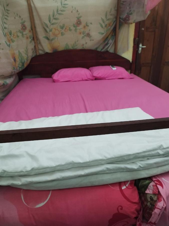 לבואן באג'ו Agus Family Homestay מראה חיצוני תמונה